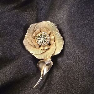 Vintage Mid Century Gold Colored Tone Lemon Crystal Rhinestone Brooch Pin